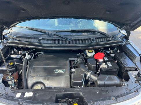 Used 2015 Ford Explorer XLT image 35