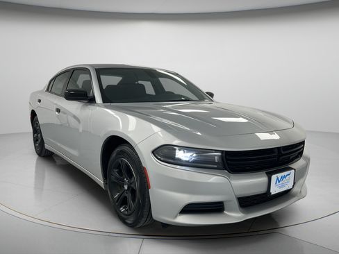 Used 2023 Dodge Charger SXT w/ Cold Weather Package RWD image 2