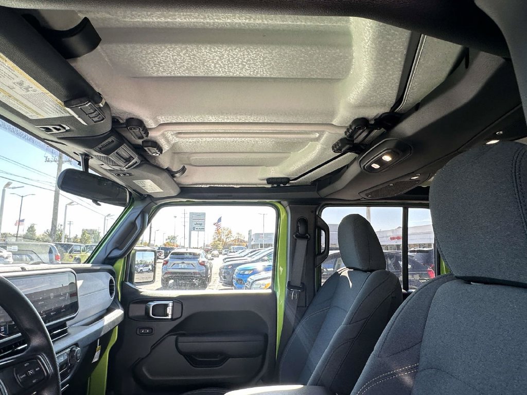 Used 2026 Jeep Wrangler Unlimited Sport AWD/4WD image 18