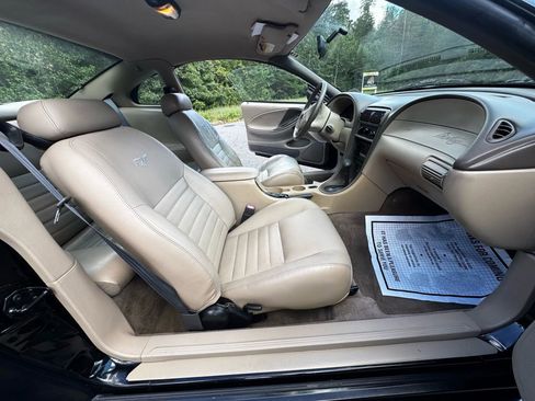 Used 2001 Ford Mustang GT image 13