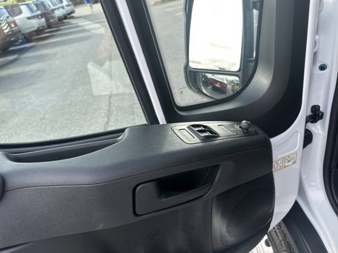 New 2025 RAM ProMaster 1500 w/ Convenience Group FWD image 11