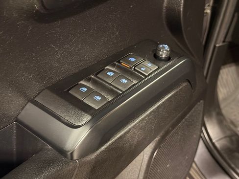 Used 2023 Toyota Tacoma SR AWD/4WD image 14