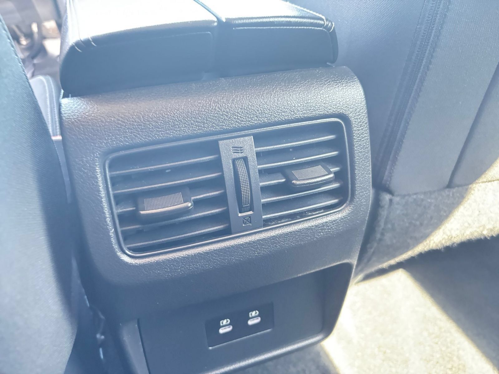 Used 2025 Nissan Rogue SV FWD image 24