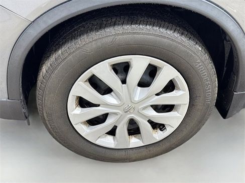 Used 2020 Nissan Rogue S image 30