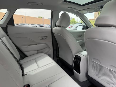 Used 2024 Hyundai Kona Limited image 38