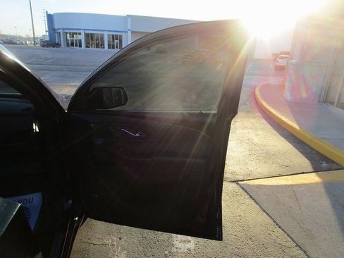 Certified 2023 Chevrolet Traverse High Country w/ LPO, Floor Liner Package image 23