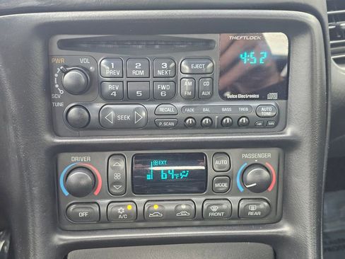 Used 2002 Chevrolet Corvette Convertible w/ Preferred Equipment Group2 image 24