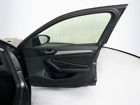 Used 2025 Volkswagen Jetta S image 30