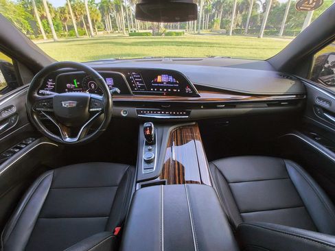 Used 2022 Cadillac Escalade ESV Luxury RWD image 26