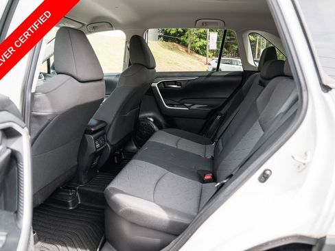 Used 2022 Toyota RAV4 XLE AWD/4WD image 26