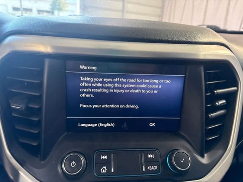 Used 2020 GMC Acadia SLE FWD image 26