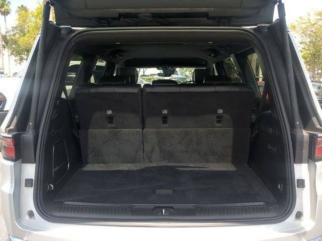 Certified 2024 Jeep Wagoneer Series II w/ Flexible Seating Group RWD image 14