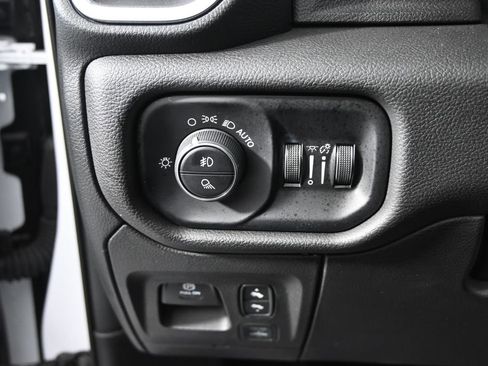 Used 2025 RAM 1500 Laramie w/ Sport Appearance Package AWD/4WD image 23