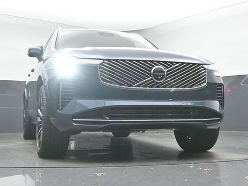 New 2026 Volvo XC90 B6 Plus w/ Protection Package Premier image 39