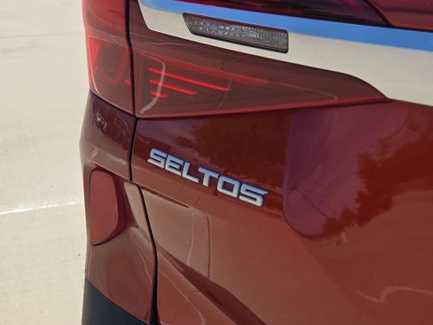 Certified 2023 Kia Seltos S FWD image 11