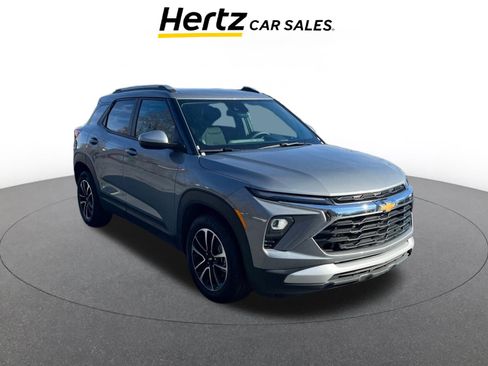 Used 2025 Chevrolet TrailBlazer LT image 1