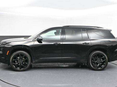Used 2024 Chevrolet Traverse RS FWD image 4