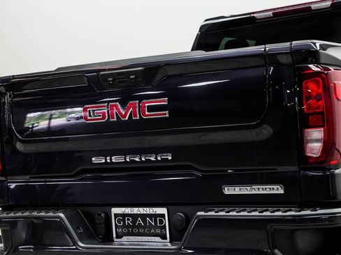 Used 2023 GMC Sierra 1500 Elevation AWD/4WD image 13