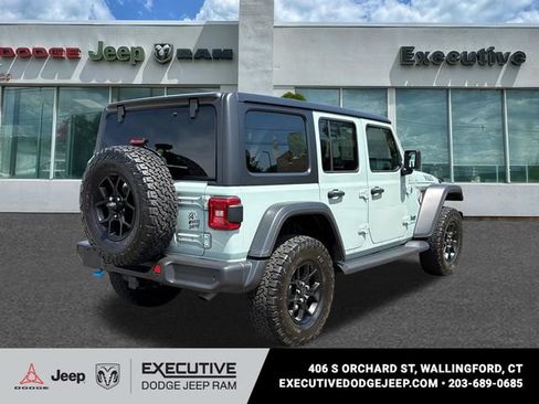 Used 2024 Jeep Wrangler Unlimited AWD/4WD image 4