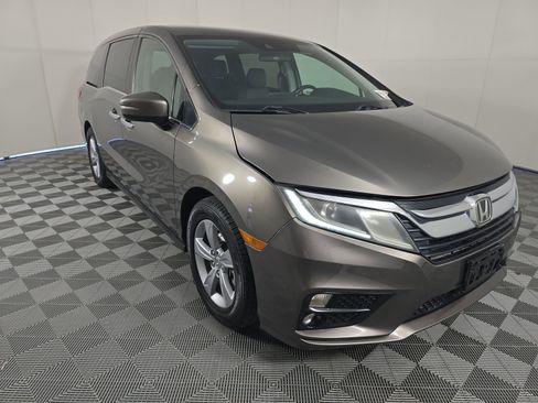 Used 2018 Honda Odyssey EX image 4