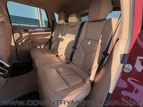 Used 2016 Porsche Cayenne base image 38