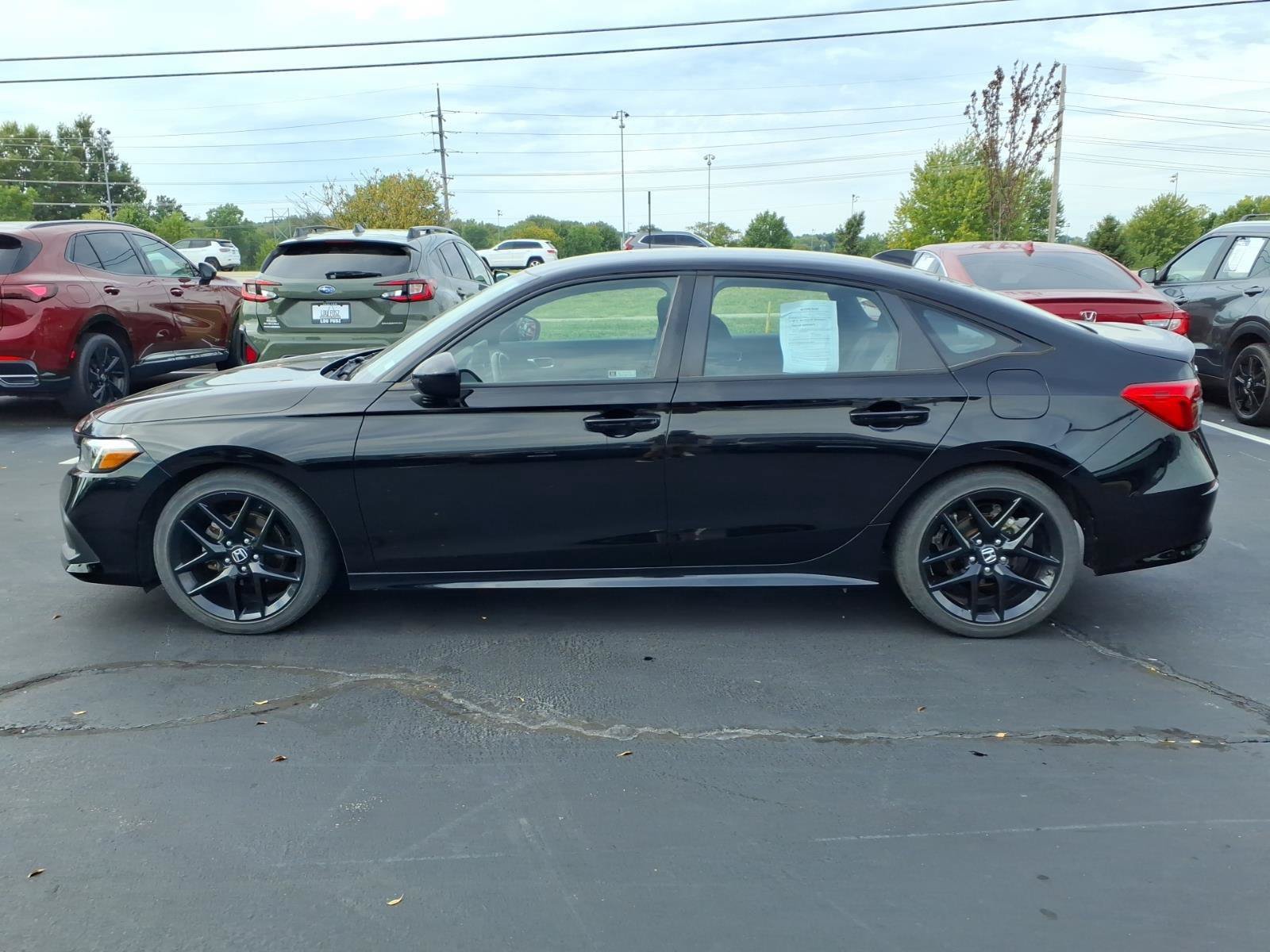Used 2023 Honda Civic Sport image 4