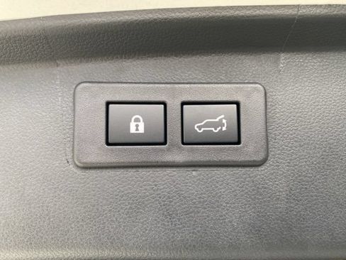 Used 2025 Subaru Outback Limited AWD/4WD image 8