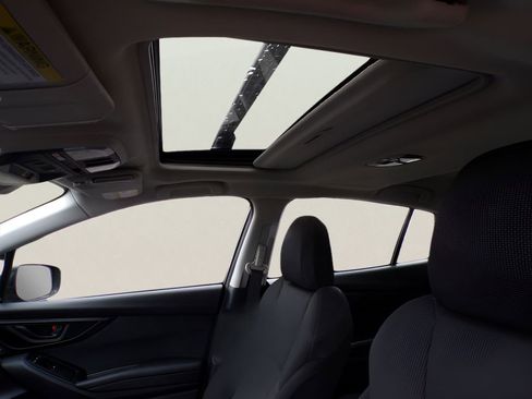 Used 2020 Subaru Impreza Premium image 3