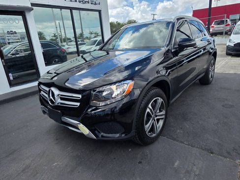 Used 2019 Mercedes-Benz GLC 300 GLC 300 Sport Utility 4D image 5