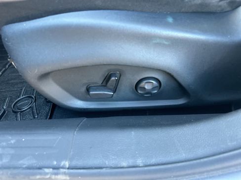 Used 2018 Jeep Compass Latitude w/ Popular Equipment Group image 22