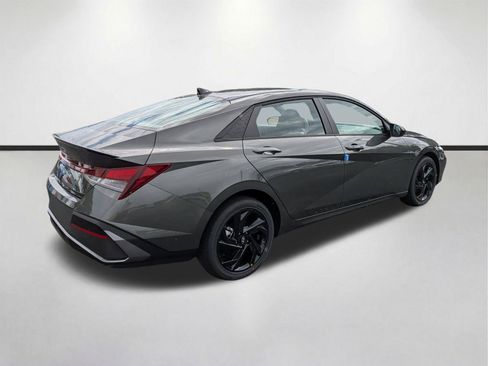New 2026 Hyundai Elantra Sport FWD image 4
