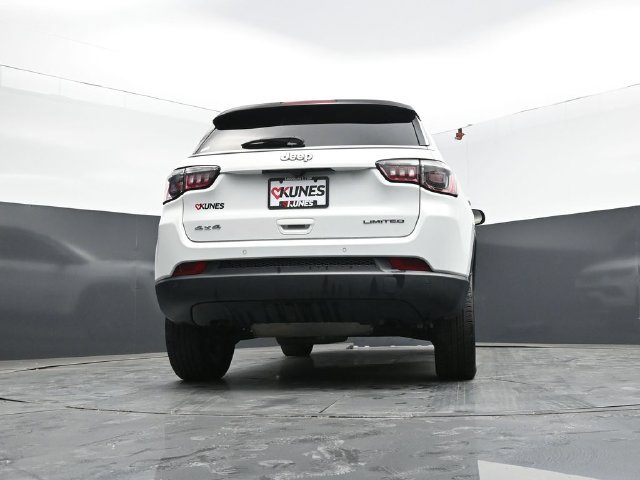 Used 2025 Jeep Compass Limited AWD/4WD image 56