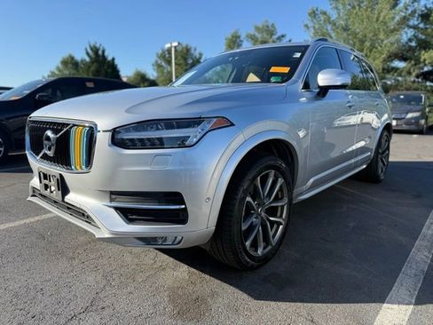 Used 2019 Volvo XC90 T6 Momentum w/ Advanced Package image 2