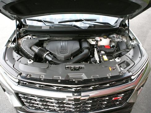 Used 2024 Chevrolet Traverse Z71 w/ Enhanced Driving Package AWD/4WD image 7