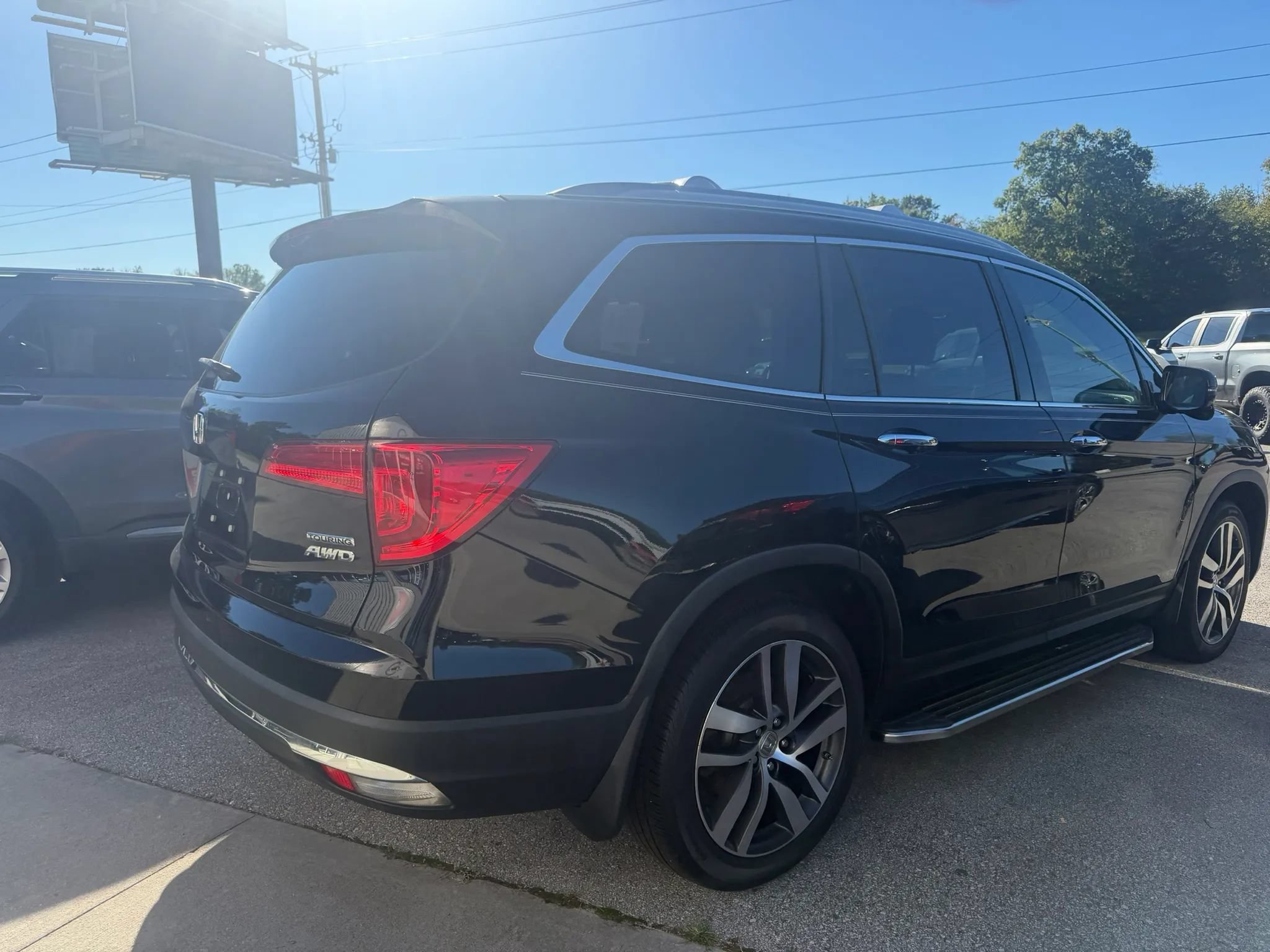 Used 2017 Honda Pilot Touring image 18