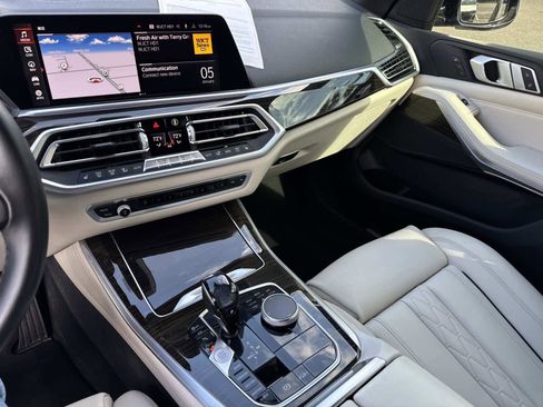 Used 2019 BMW X5 xDrive40i w/ Convenience Package image 24