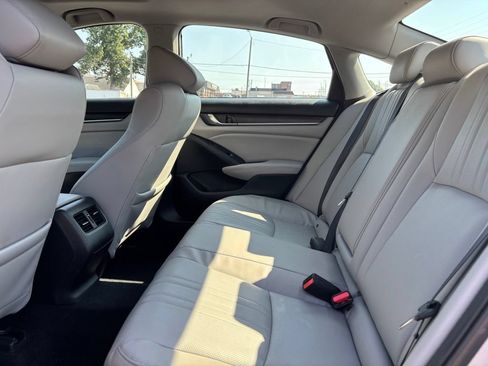 Used 2018 Honda Accord Touring image 22
