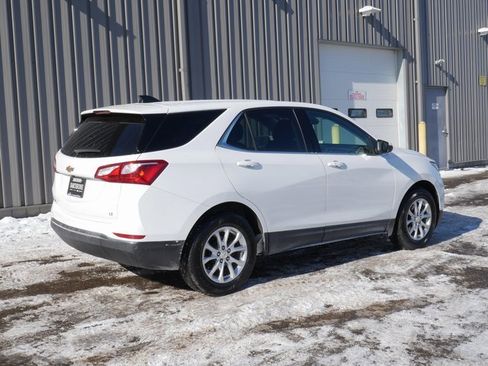 Used 2020 Chevrolet Equinox LT w/ Driver Convenience Package image 10