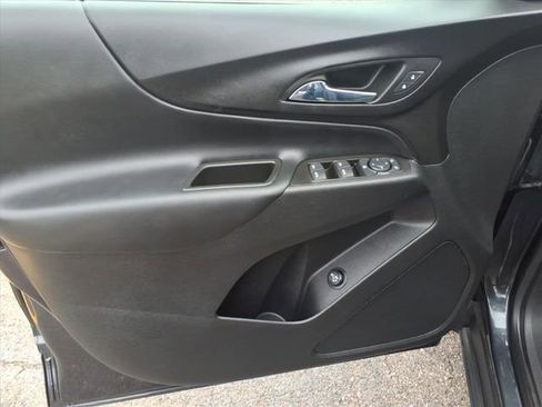 Used 2022 Chevrolet Equinox LT image 13