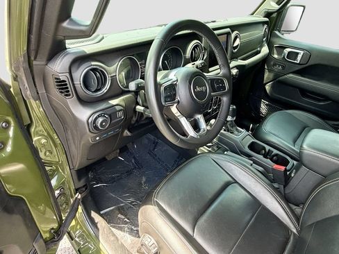 Used 2023 Jeep Wrangler Unlimited Sahara AWD/4WD image 23