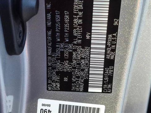 Used 2024 Toyota Sienna XLE FWD image 22