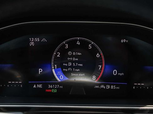Certified 2025 Volkswagen Jetta SE FWD image 24