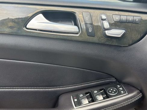 Used 2017 Mercedes-Benz GLS 450 4MATIC image 26