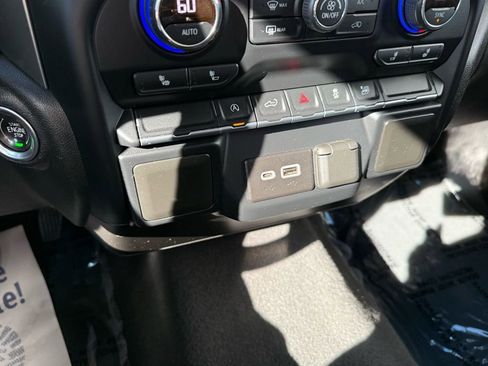 Used 2021 Chevrolet Silverado 1500 LT image 25