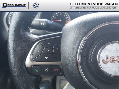 Used 2018 Jeep Renegade Limited w/ UConnect 8.4 Nav Group AWD/4WD image 19
