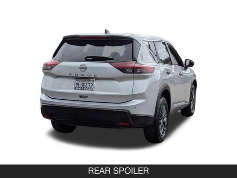 Used 2024 Nissan Rogue S FWD image 8