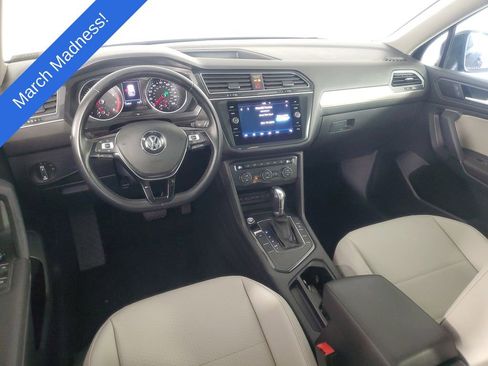 Used 2019 Volkswagen Tiguan SE w/ Panoramic Sunroof Package image 15