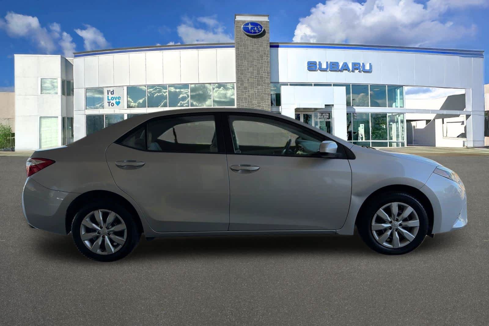 Used 2016 Toyota Corolla LE FWD image 6