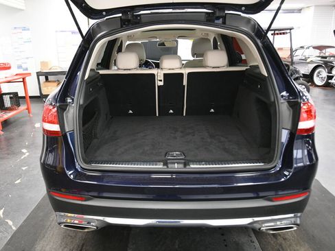Used 2018 Mercedes-Benz GLC 300 4MATIC image 24