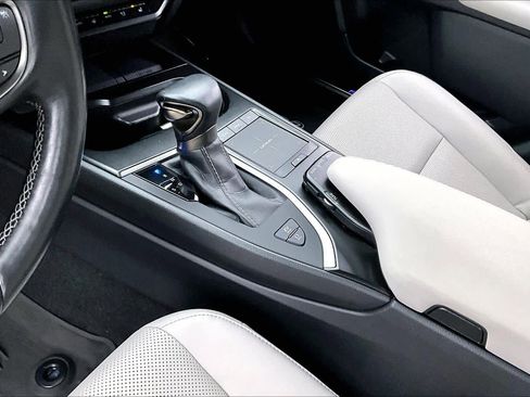 Used 2019 Lexus UX 250h w/ Premium Package image 16